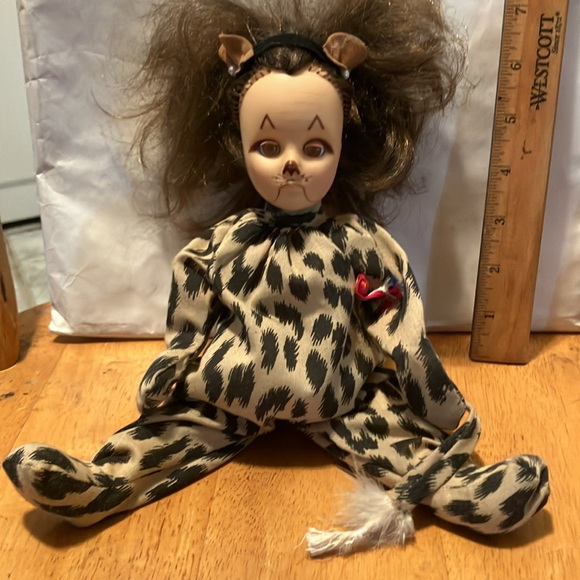 Vintage Effen Bee 1975. Original. Cat Woman.   11” high.  Perfect condition - Picture 11 of 12